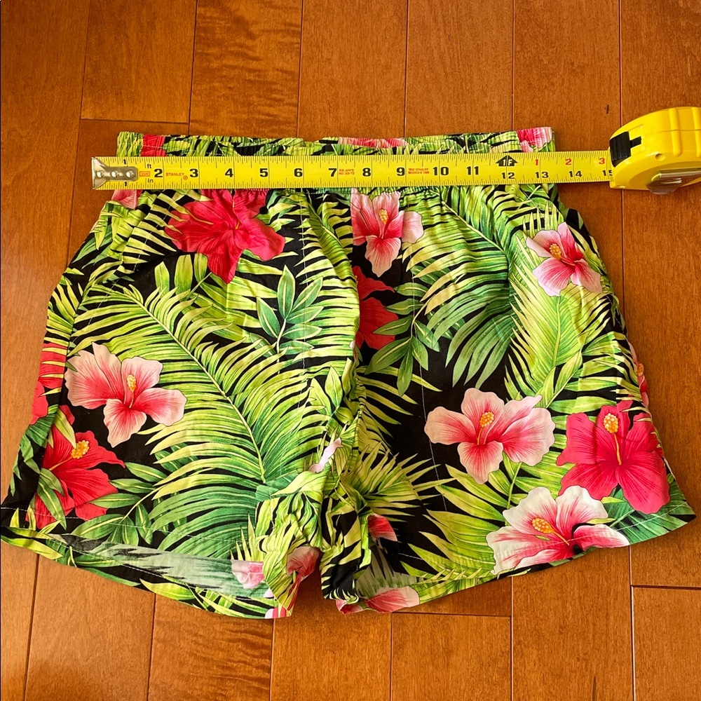 Floral Hawaiian Print Shorts - Picture 4 of 6